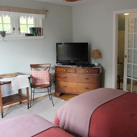 フォート・ウィリアム Bayside Bed & Breakfast エクステリア 写真