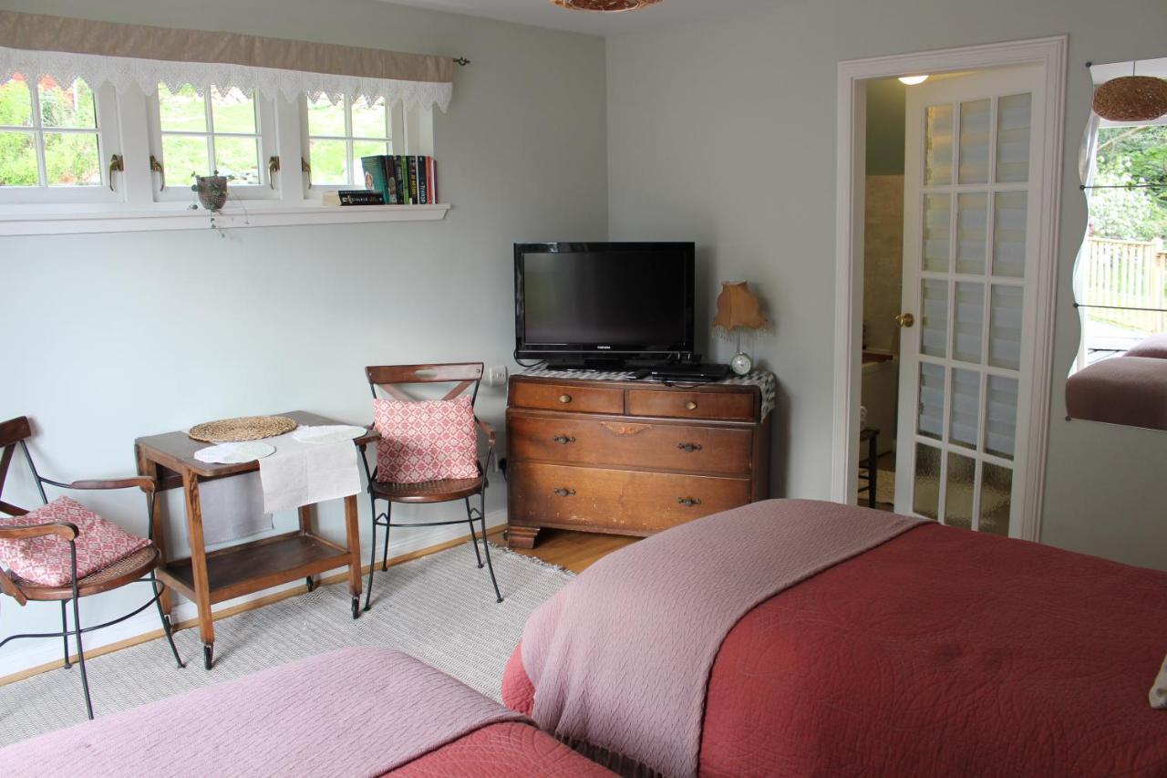 フォート・ウィリアム Bayside Bed & Breakfast エクステリア 写真